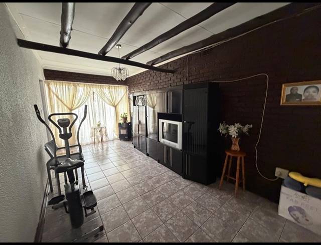 3 BEDROOM HOUSE FOR SALE IN BONANNE